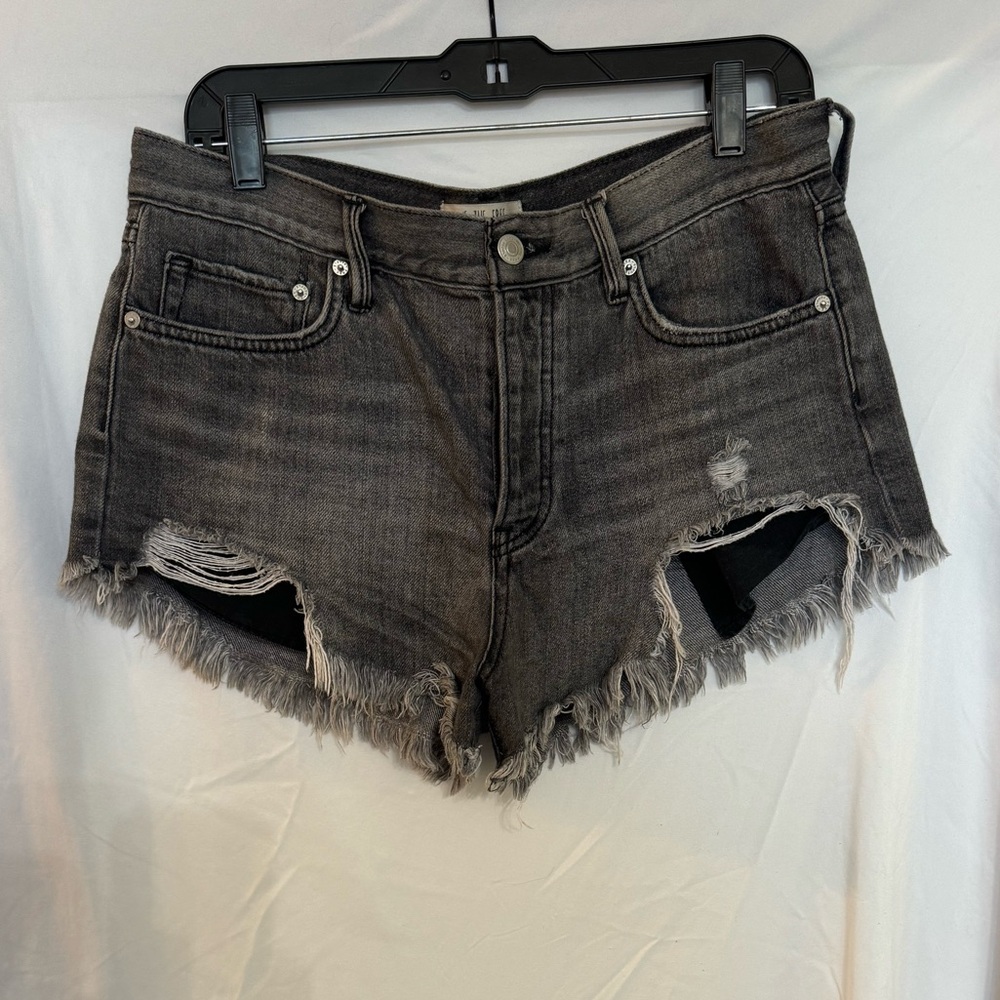 Free people Denim Shorts Size 28